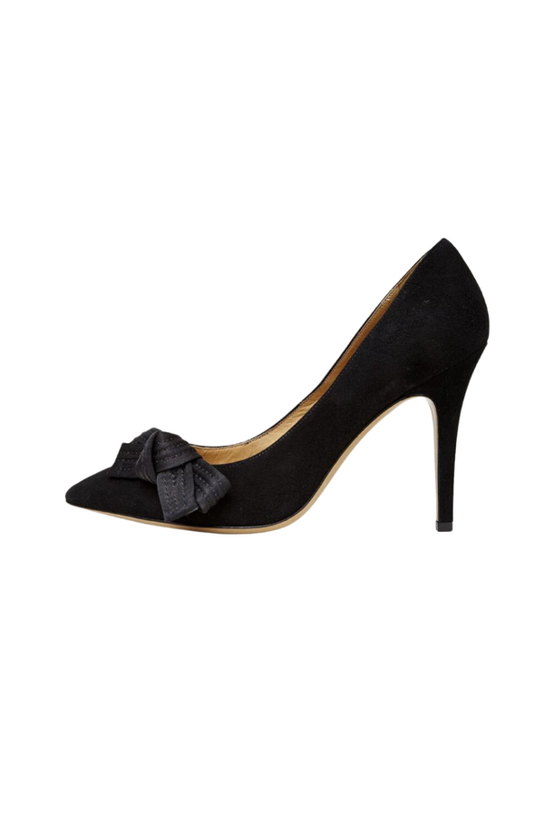 Black poppy pumps with bow